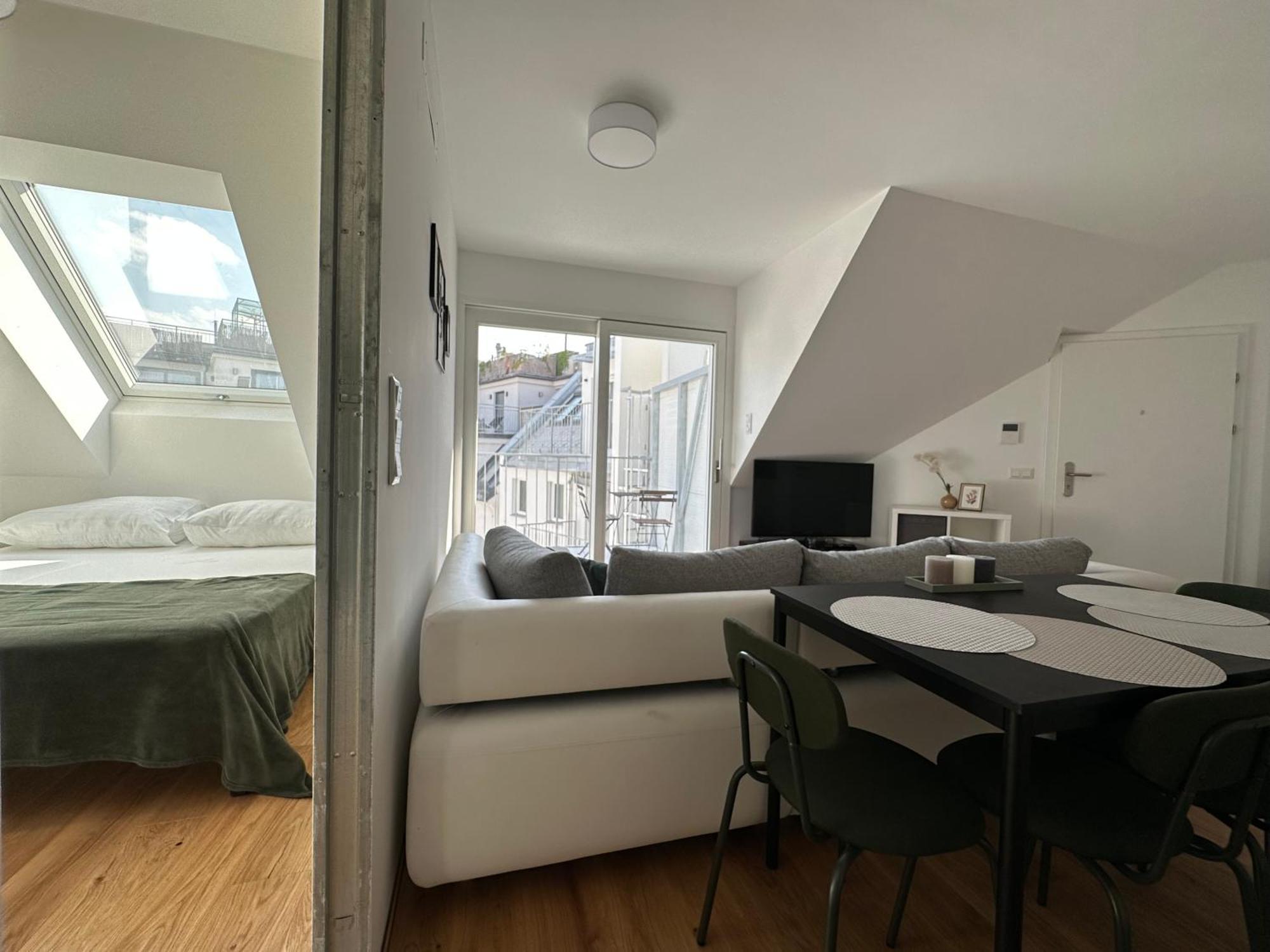 Feelhome-dachterrasse-4 Gaeste-wifi Apartment