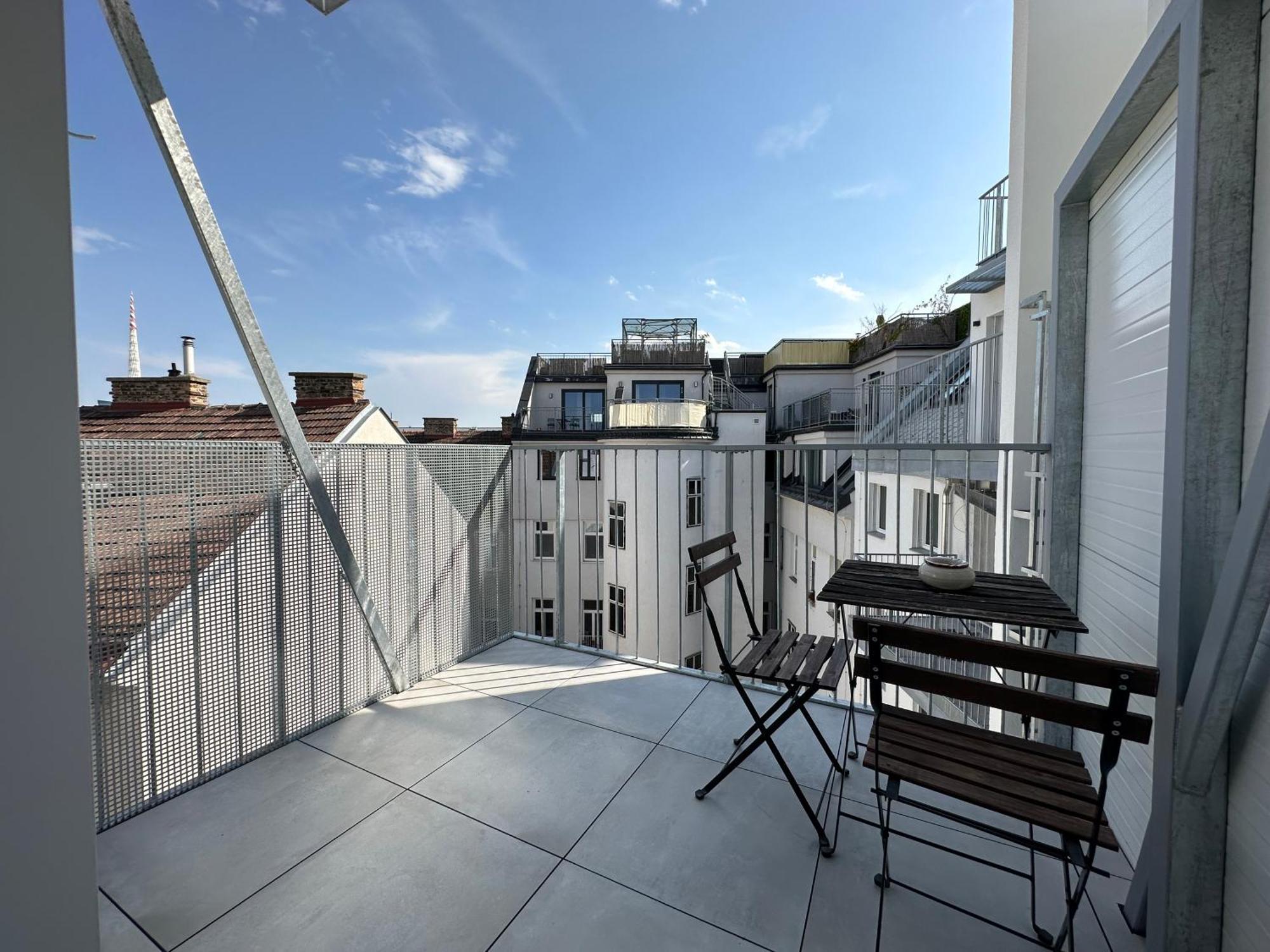 Feelhome-dachterrasse-4 Gaeste-wifi Apartment Wien
