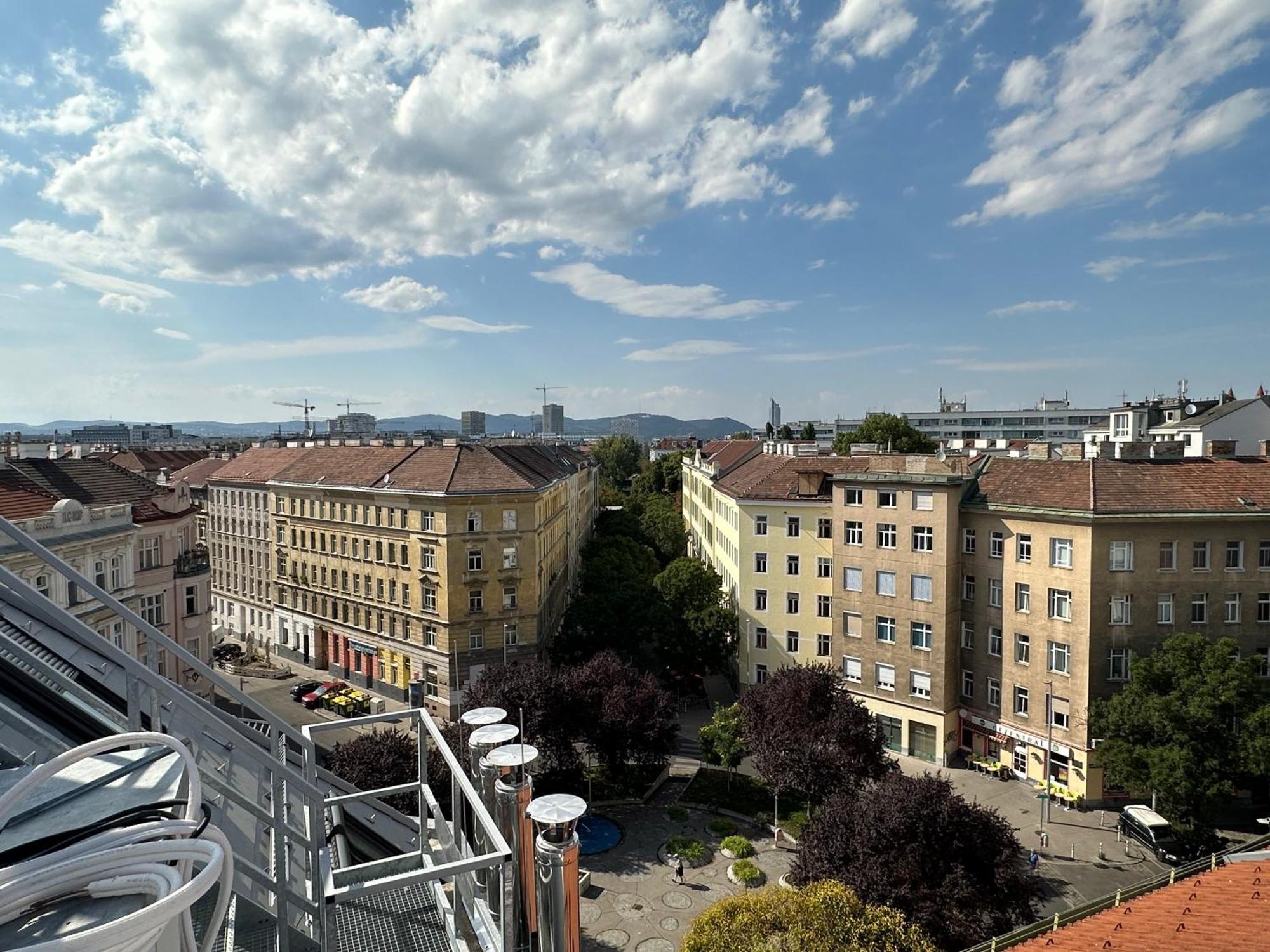 Feelhome-dachterrasse-4 Gaeste-wifi Apartment Wien